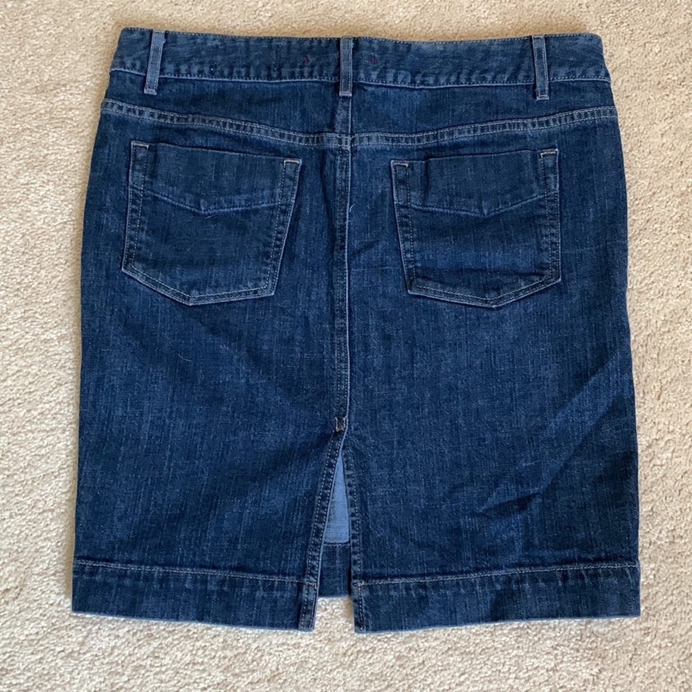 EUC GAP Denim Pencil Skirt - Picture 3 of 4